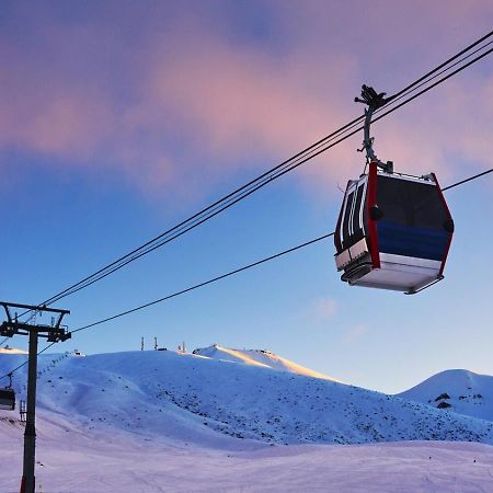 New Gudauri Redco Twins-Premium Mountain Apartment Close The Gondola Lift エクステリア 写真